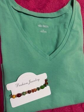 Wild Fable Light Green Cropped V Neck T-Shirt/Bracelet